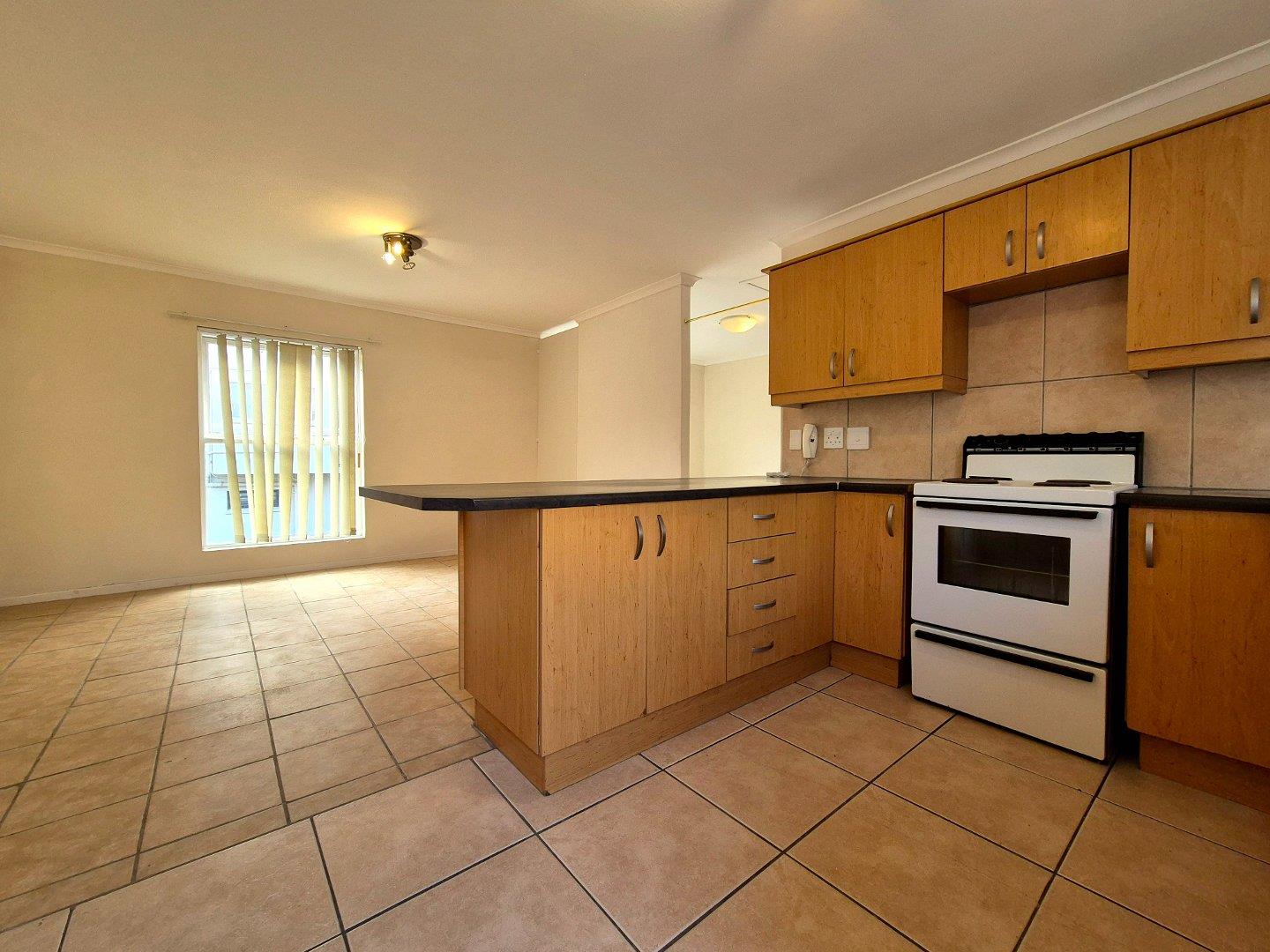 Wynberg, Cape Town Property Apartments / flats for sale in Wynberg