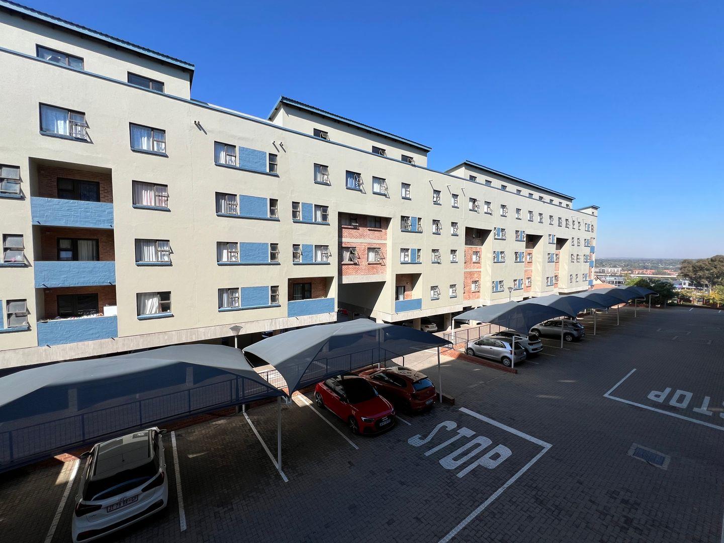 1 Bedroom Apartment / flat for sale in Die Hoewes 445 Apartments On