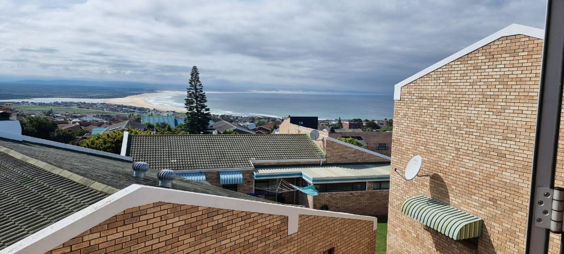 3 Bedroom Townhouse for sale in Wavecrest P24114325222