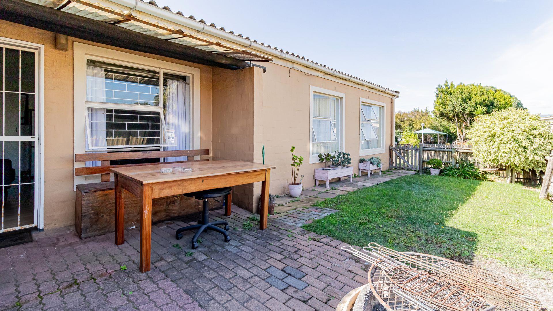 2 Bedroom Townhouse for sale in Sunridge Heron Cove, 50 Gie Road