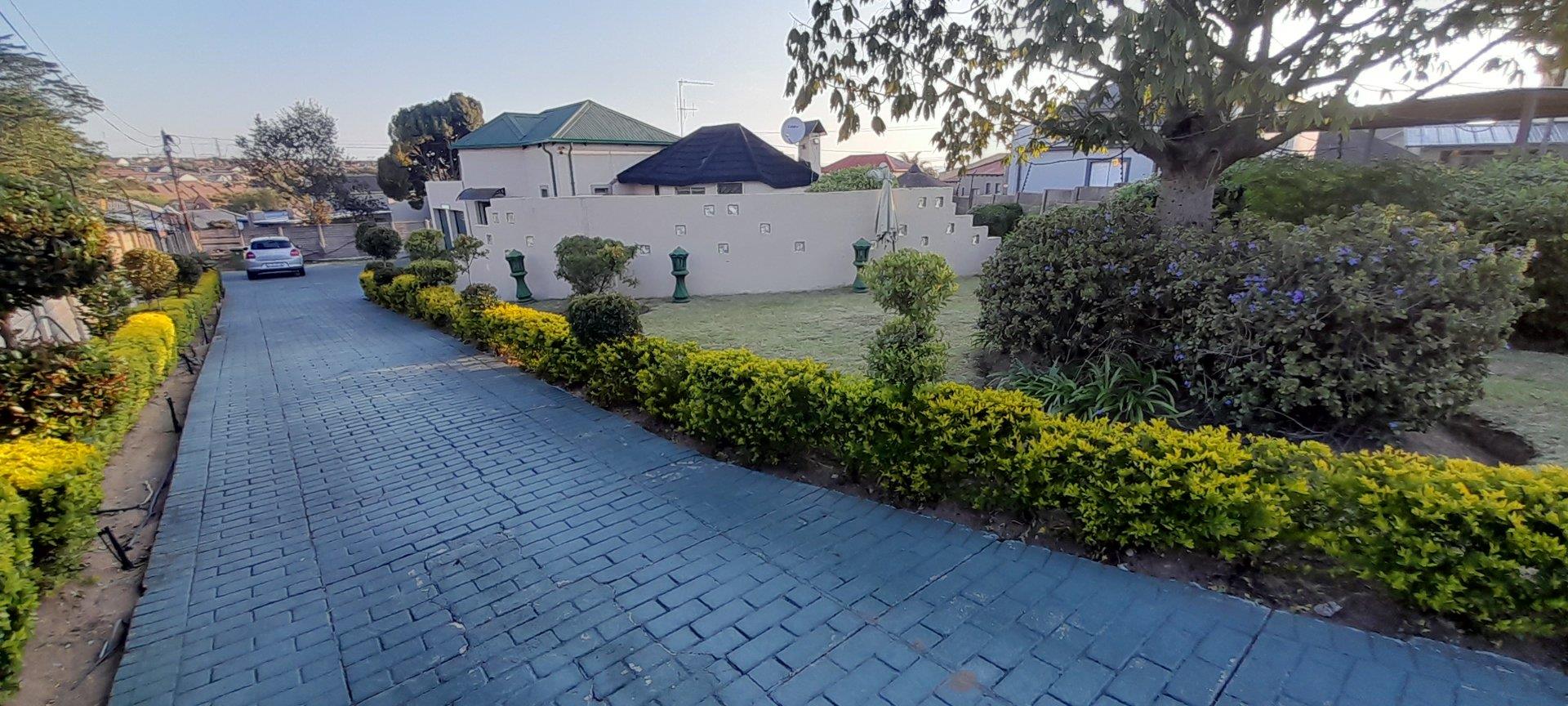 3 Bedroom House for sale in The Reeds P24114325925