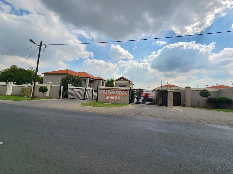 2 Bedroom Townhouse for sale in Crystal Park P24114654171