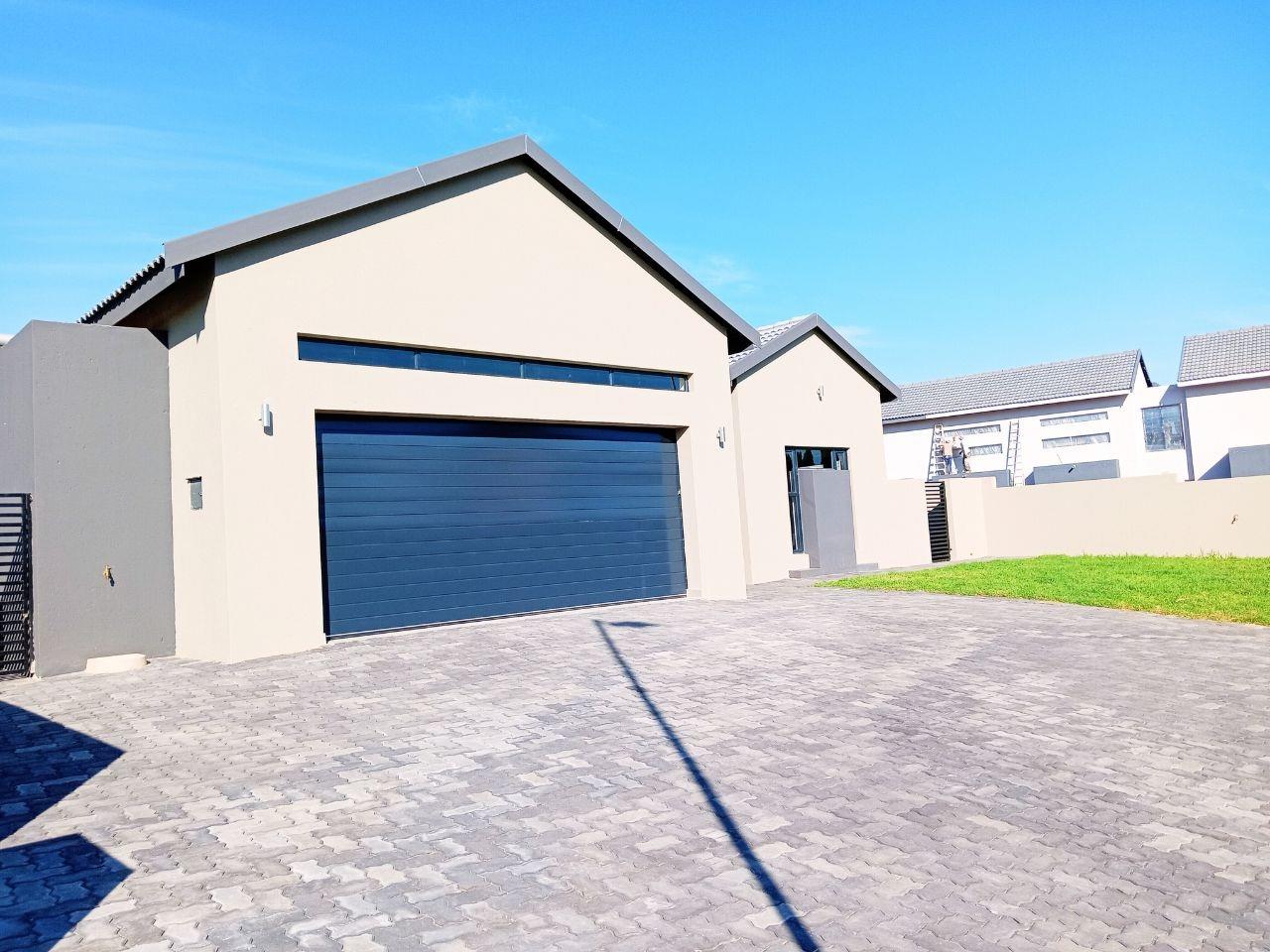 4 Bedroom House for sale in Eldo Village Estate P24114327544