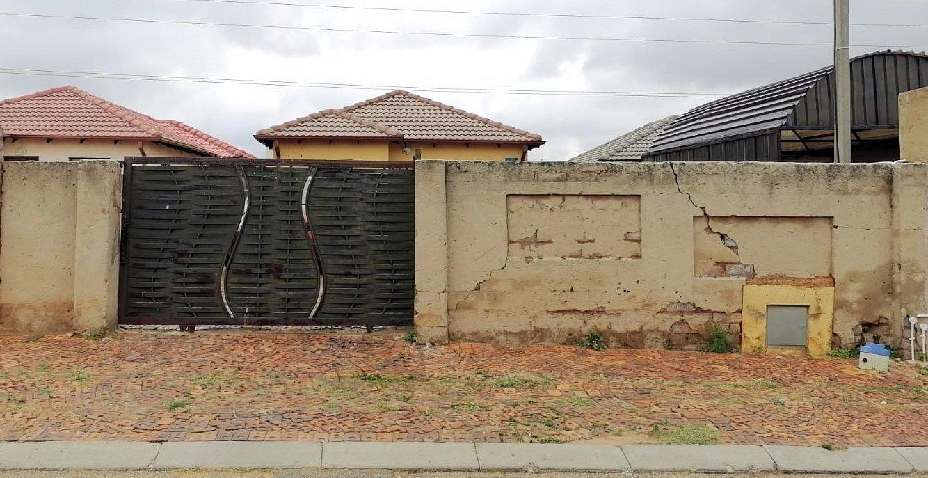 Riverlea, Johannesburg Property Property and houses for sale in