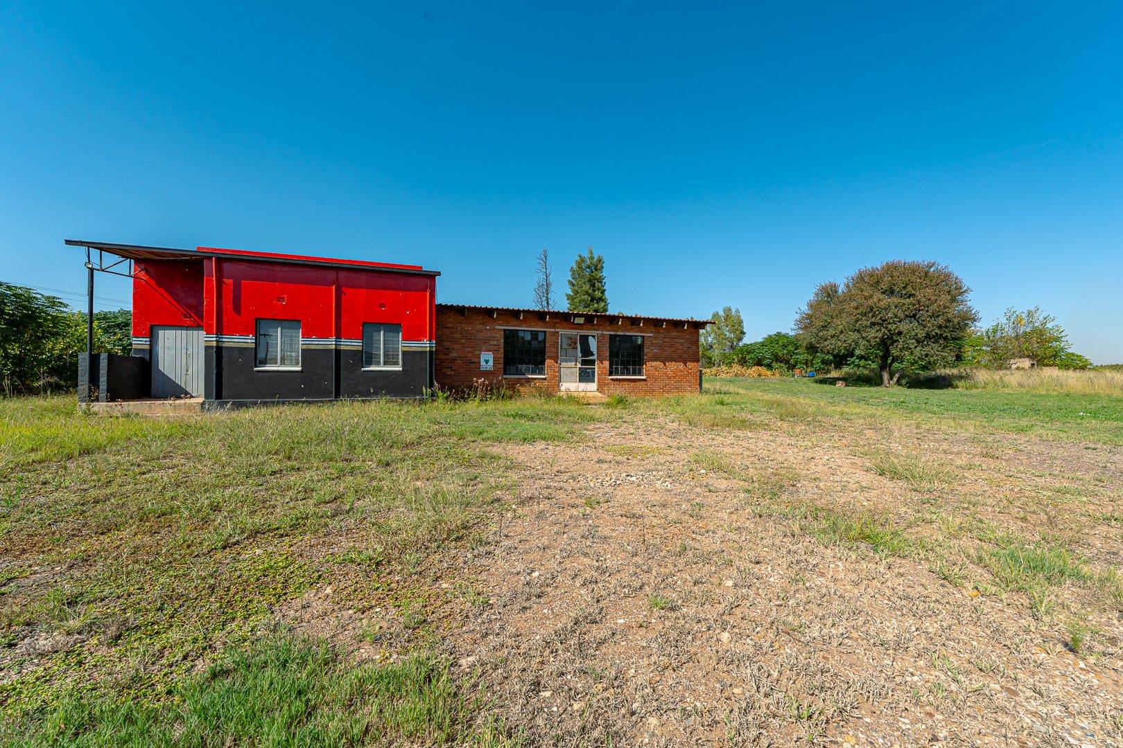 Farm for sale in Hartbeespoort Rural Portion 65, Farm Number 476