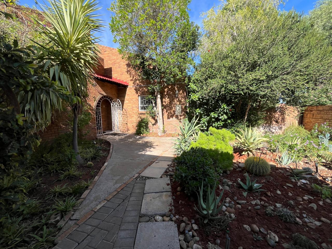 El Toro Park Property Property and houses for sale in El Toro Park