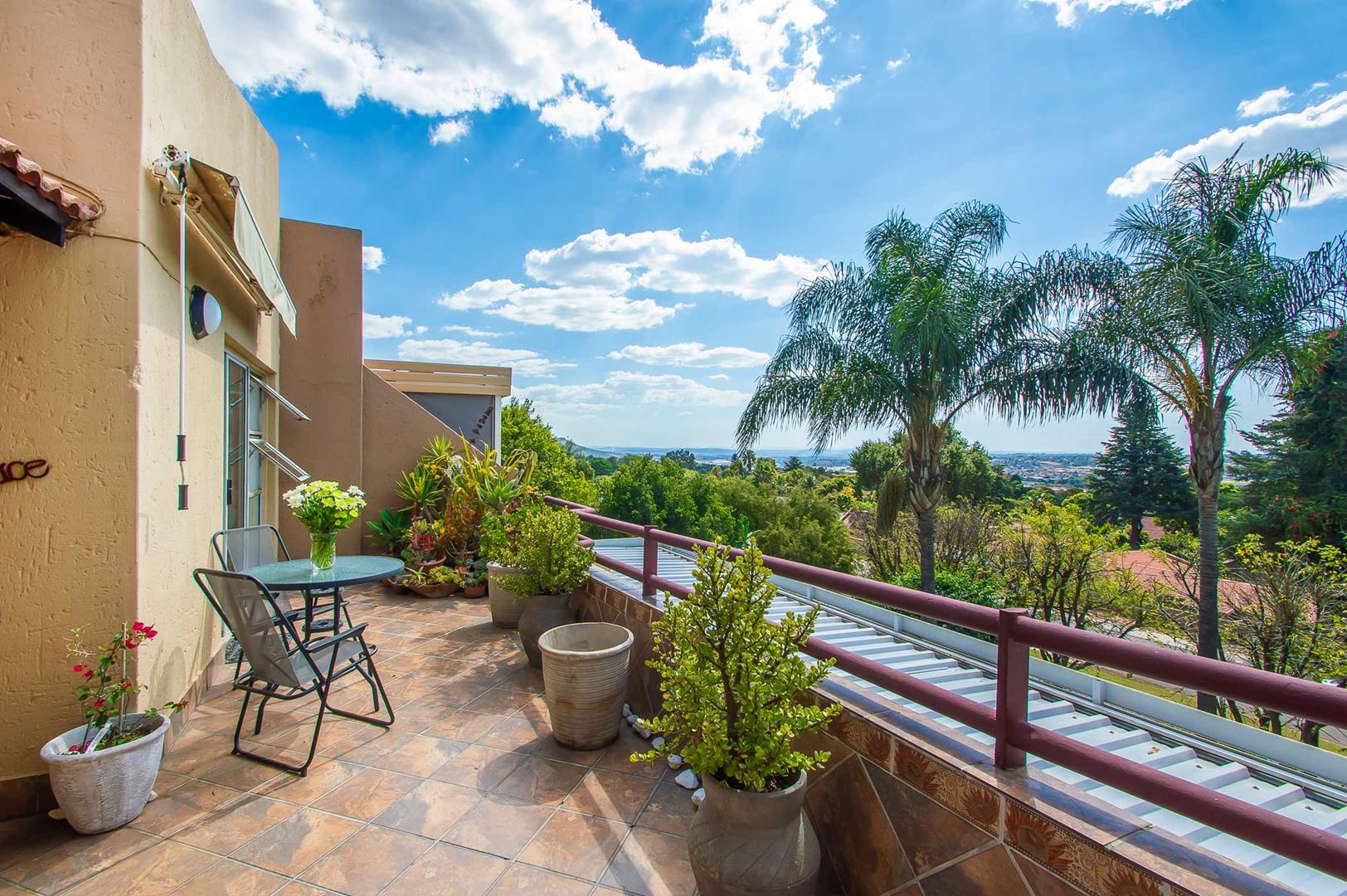 3 Bedroom Apartment / flat for sale in Constantia Kloof 140