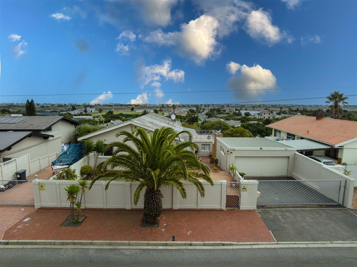 8 Bedroom House for sale in Milnerton Central P24114329027