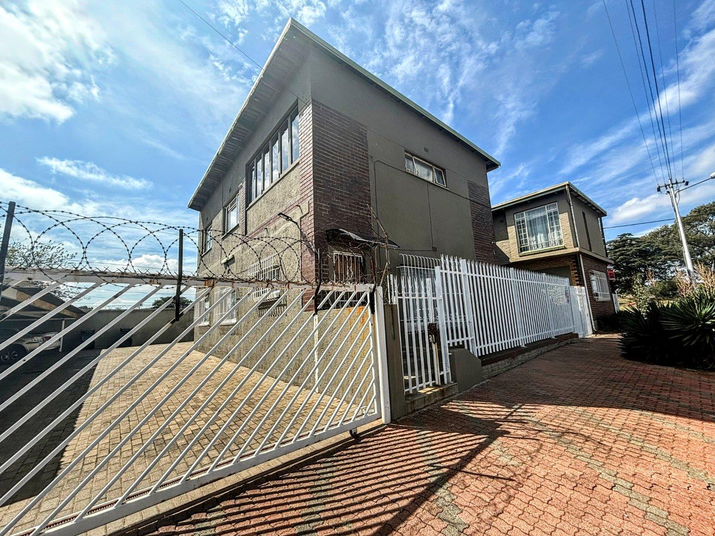 2 Bedroom Apartment / flat for sale in Homelake 1 Ss Chantel Hof/ 1 Brian Road P24114329169