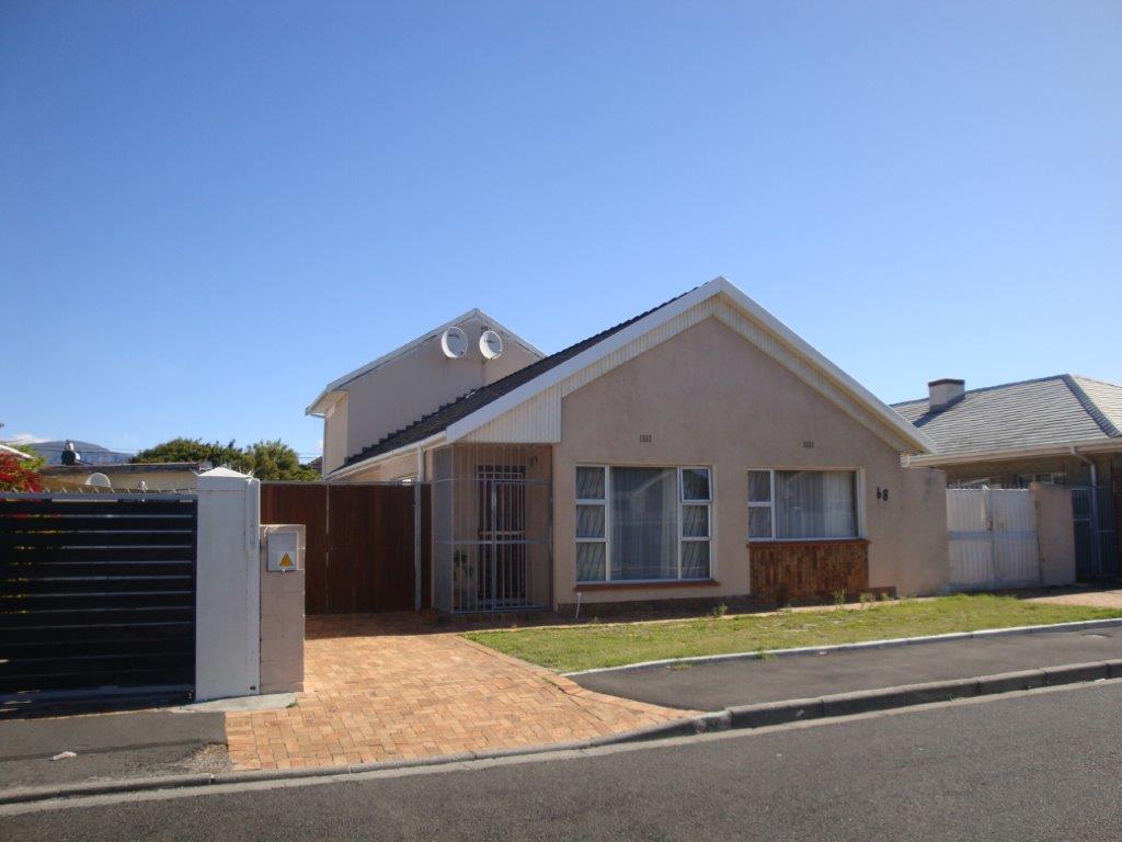 Fairways, Cape Town Property Property and houses to rent in Fairways