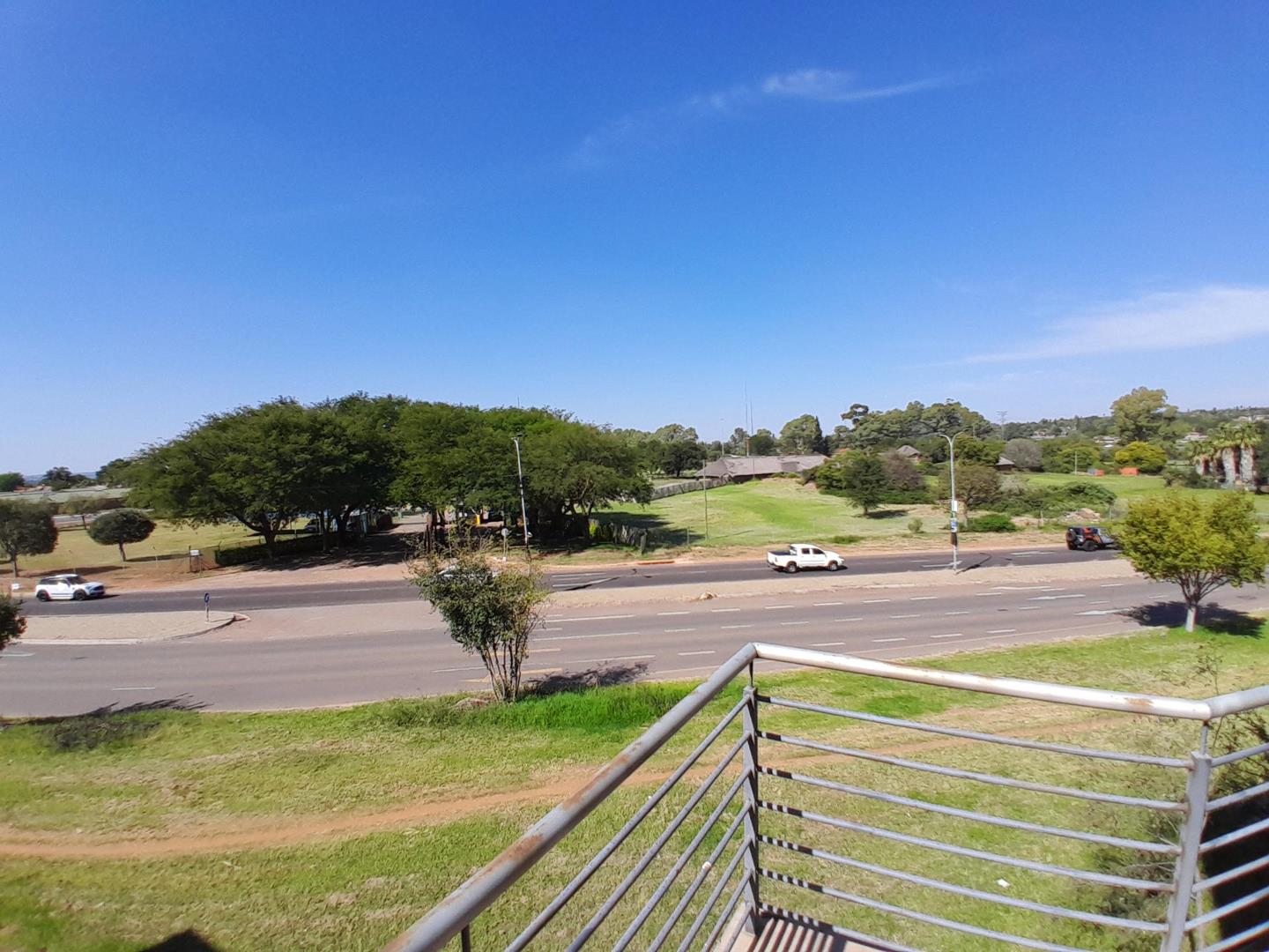 1 Bedroom Apartment / flat for sale in Rooihuiskraal North 40 Aleppo