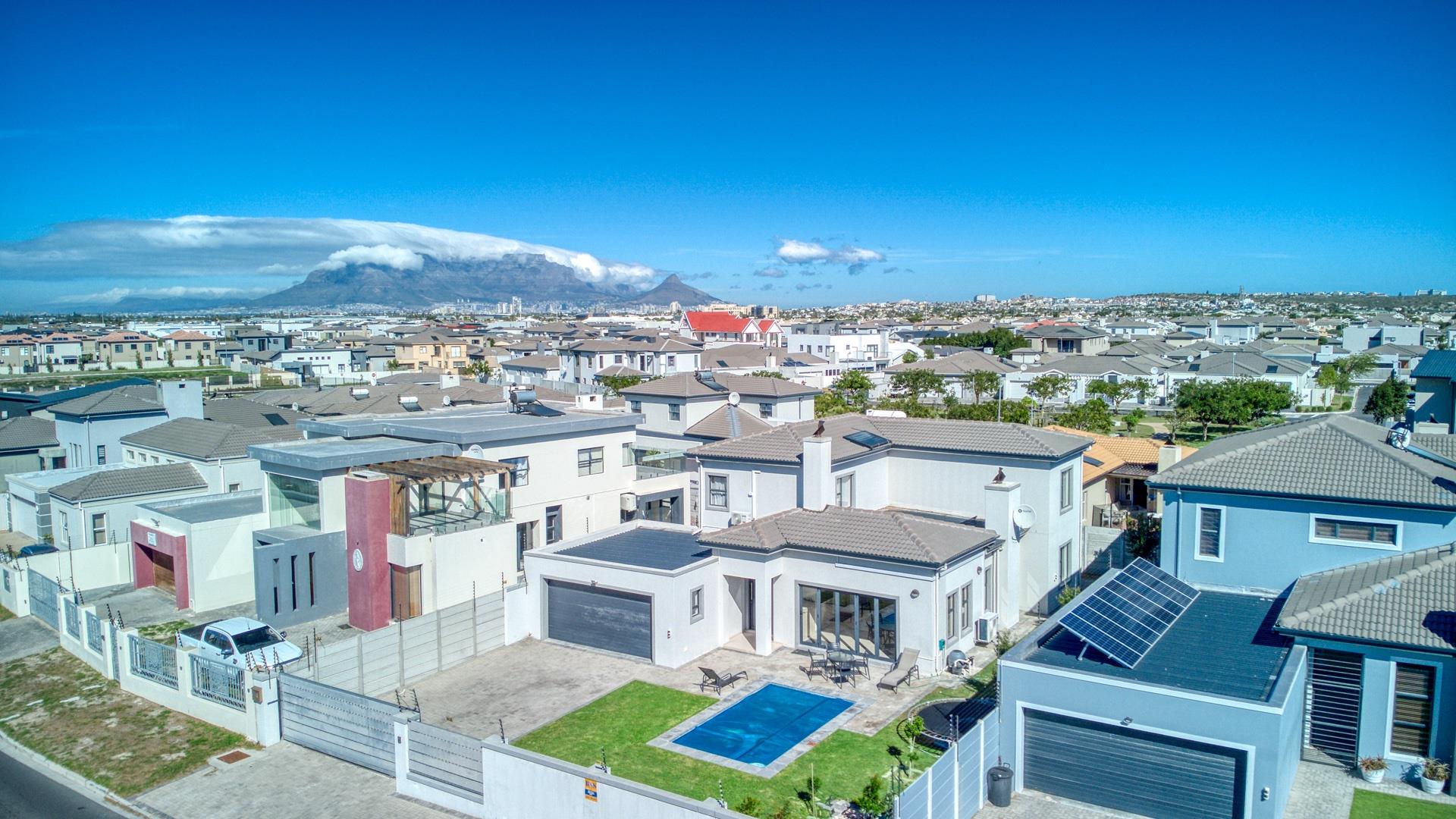 4 Bedroom House for sale in Parklands North P24114332282