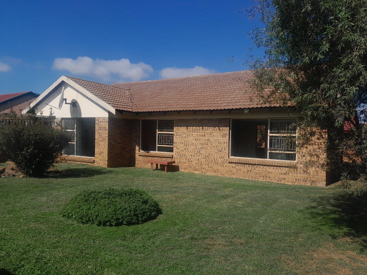 3 Bedroom House to rent in Reyno Ridge P24114332394