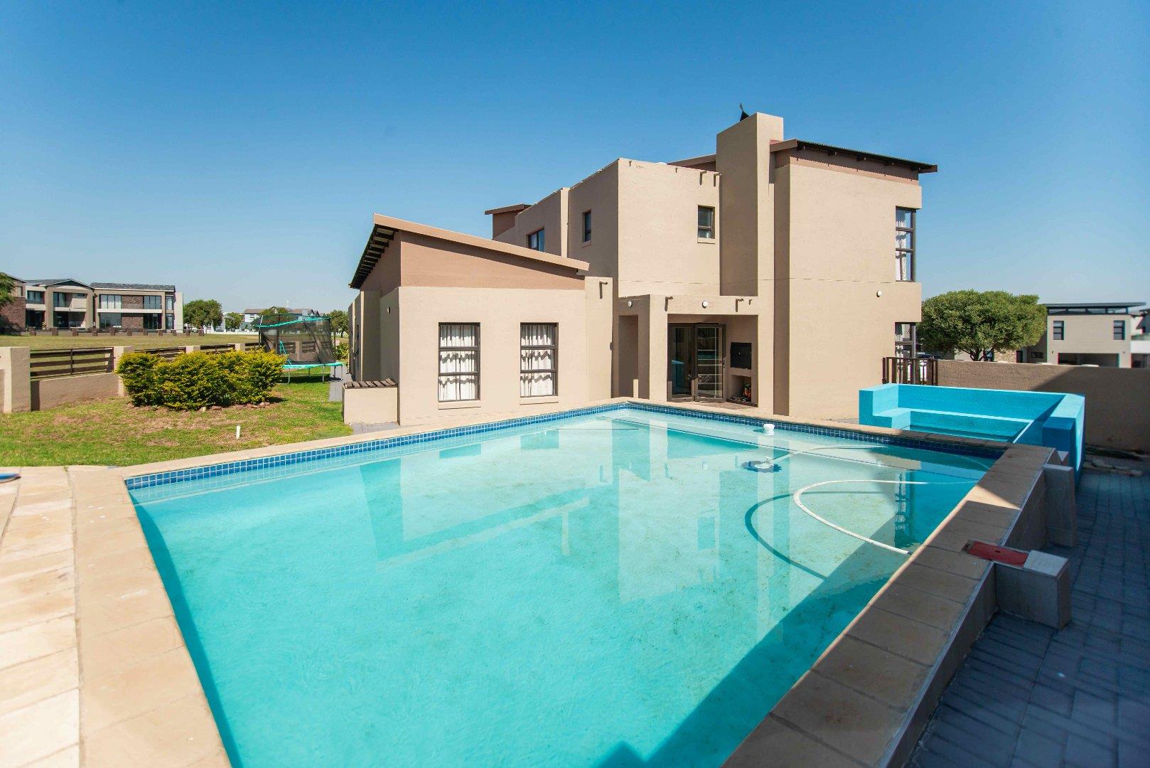 4 Bedroom House for sale in Copperleaf Estate P24114332406