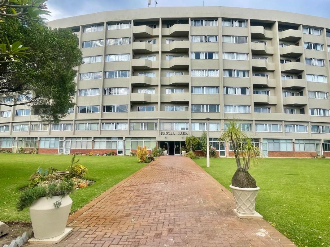 2 Bedroom Apartment / flat for sale in Parow North 1 M E Rothman
