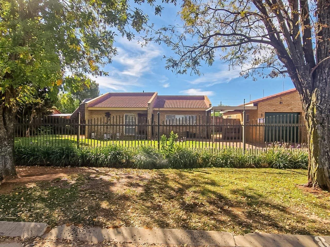 Kitty Property Property and houses for sale in Kitty