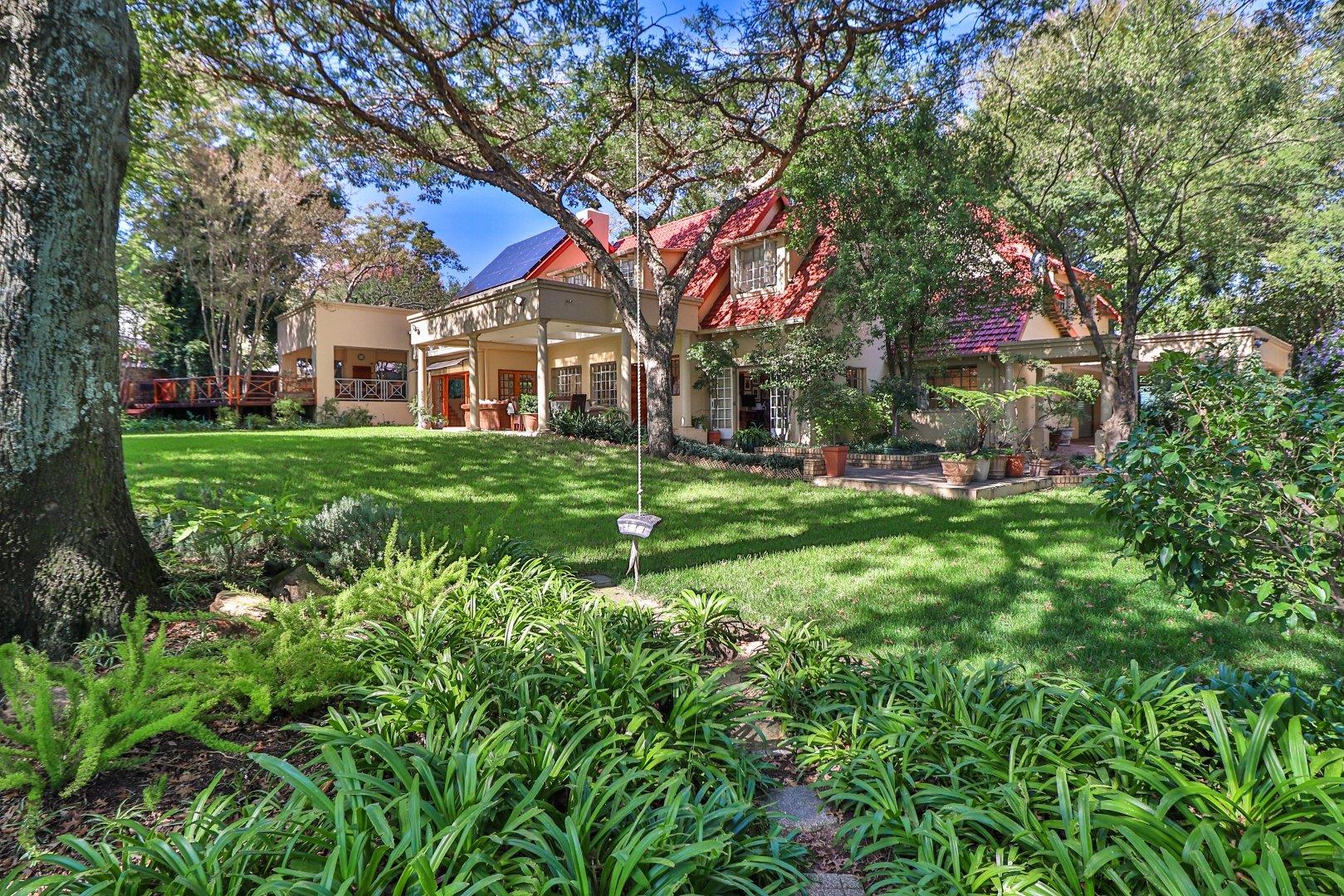 5 Bedroom House for sale in Craighall P24114333724