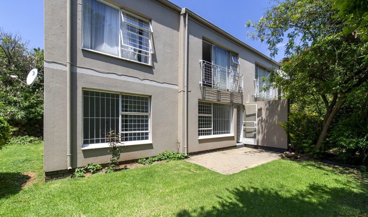 2 Bedroom Townhouse for sale in Bedfordview 1100 Bedford Garden
