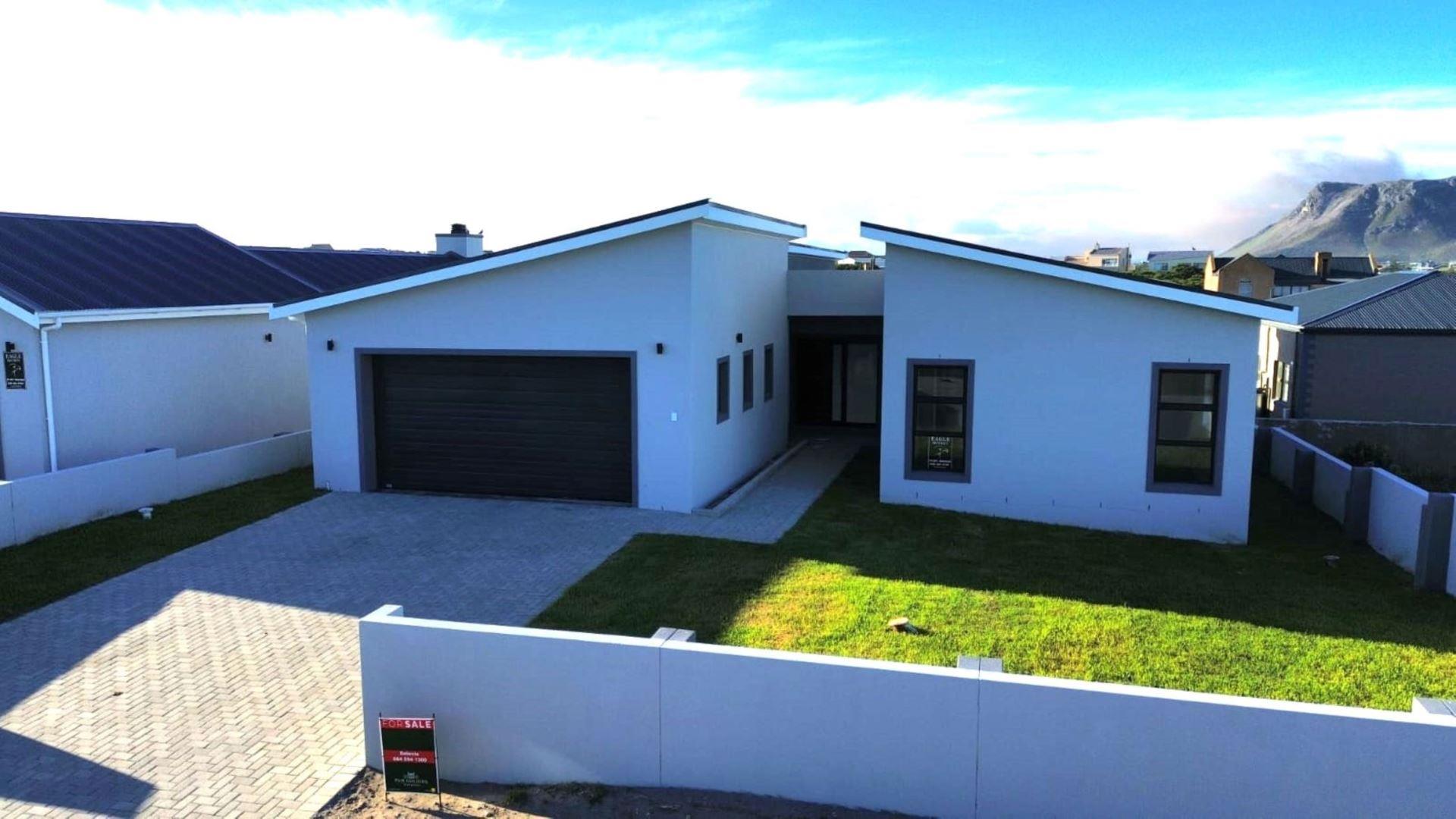 3 Bedroom House for sale in Kleinbaai P24114205102
