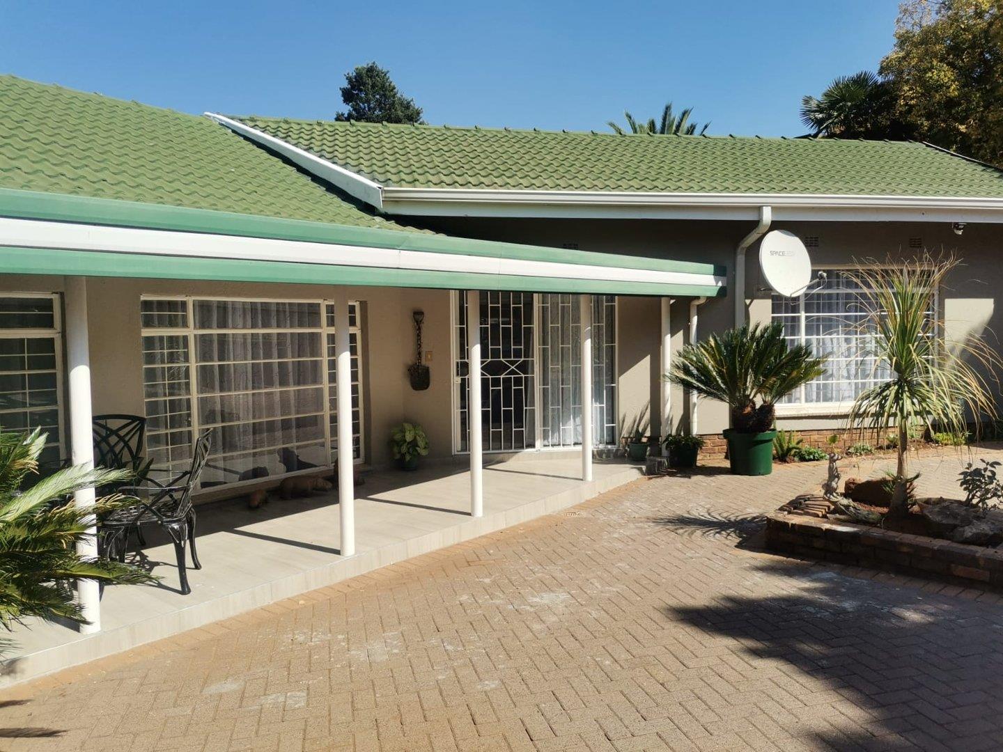 Dennesig, Middelburg Property Apartments / flats to rent in Dennesig