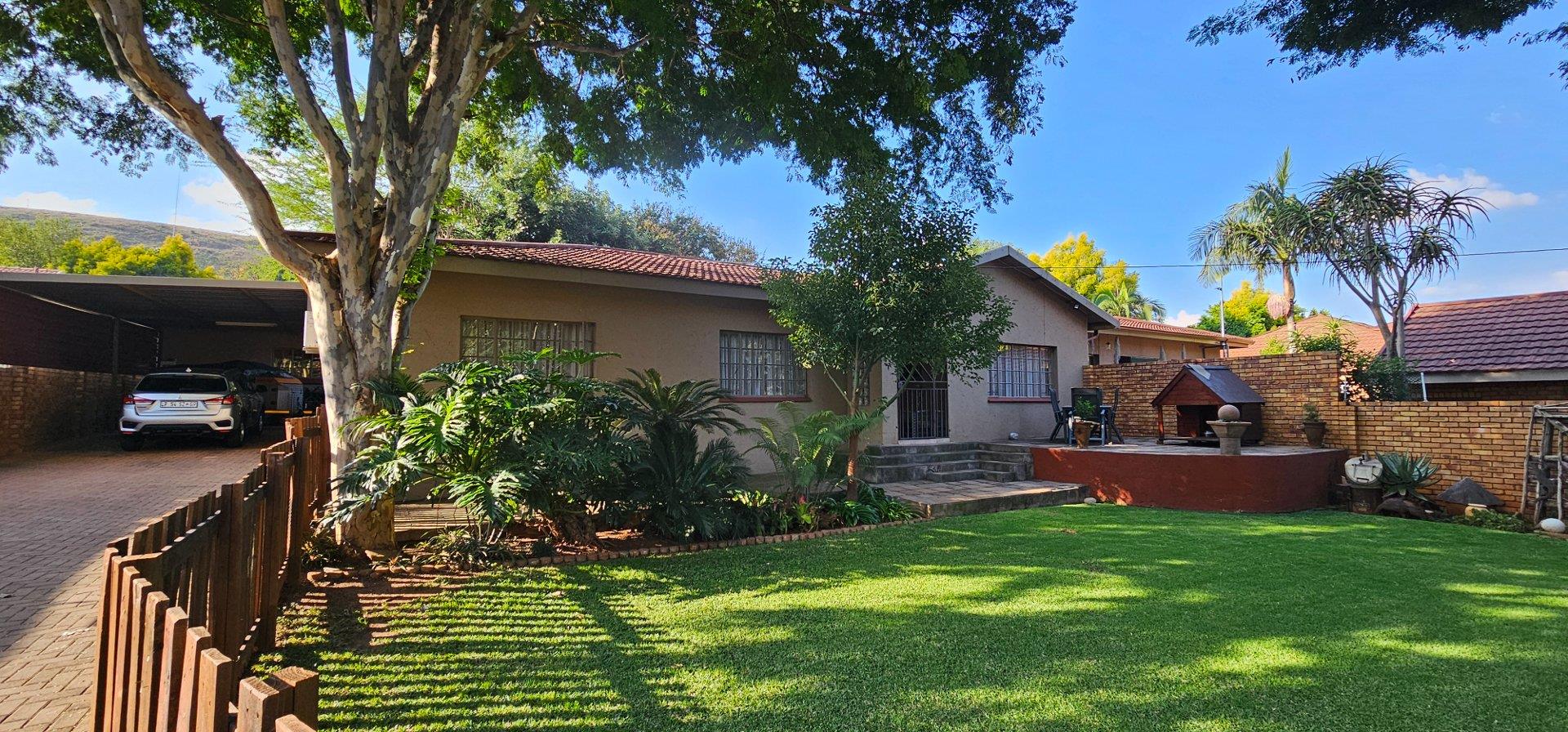 6 Bedroom House for sale in Waverley P24114336460