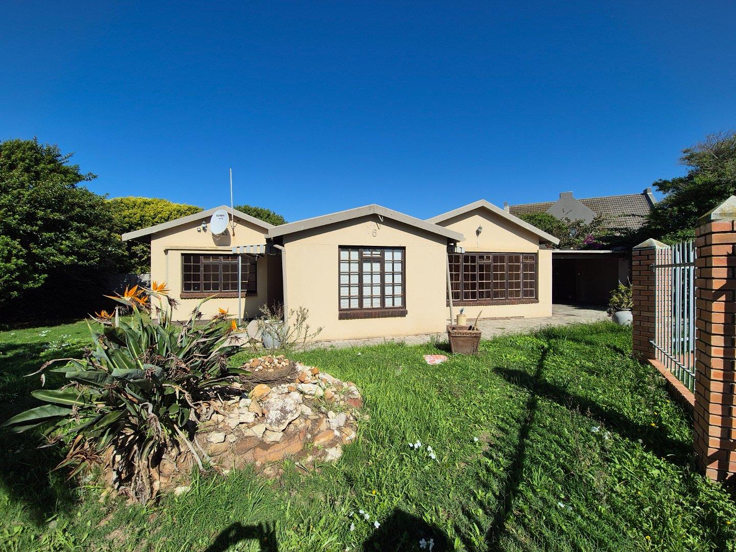 Bluewater Bay, Port Elizabeth Property Houses for sale in Bluewater