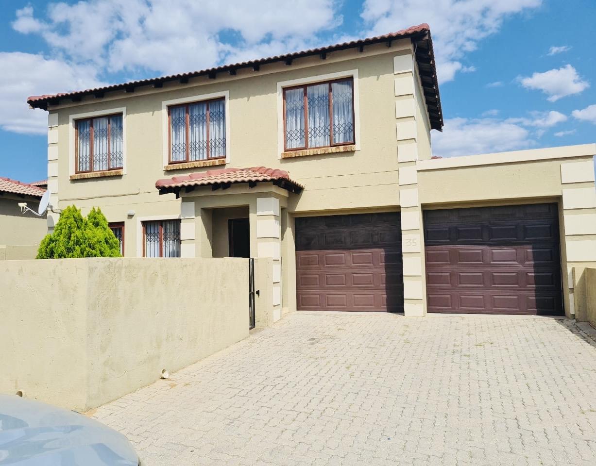 Arundo Estate Property Property and houses to rent in Arundo Estate