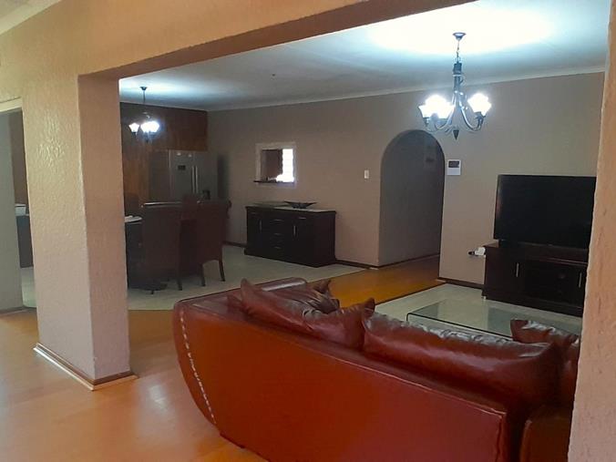 5 Bedroom House for Sale in Hurst Hill