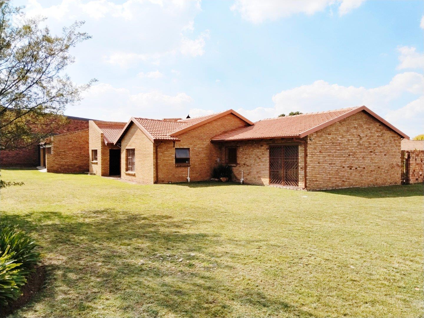 Dunnottar Property Property and houses for sale in Dunnottar