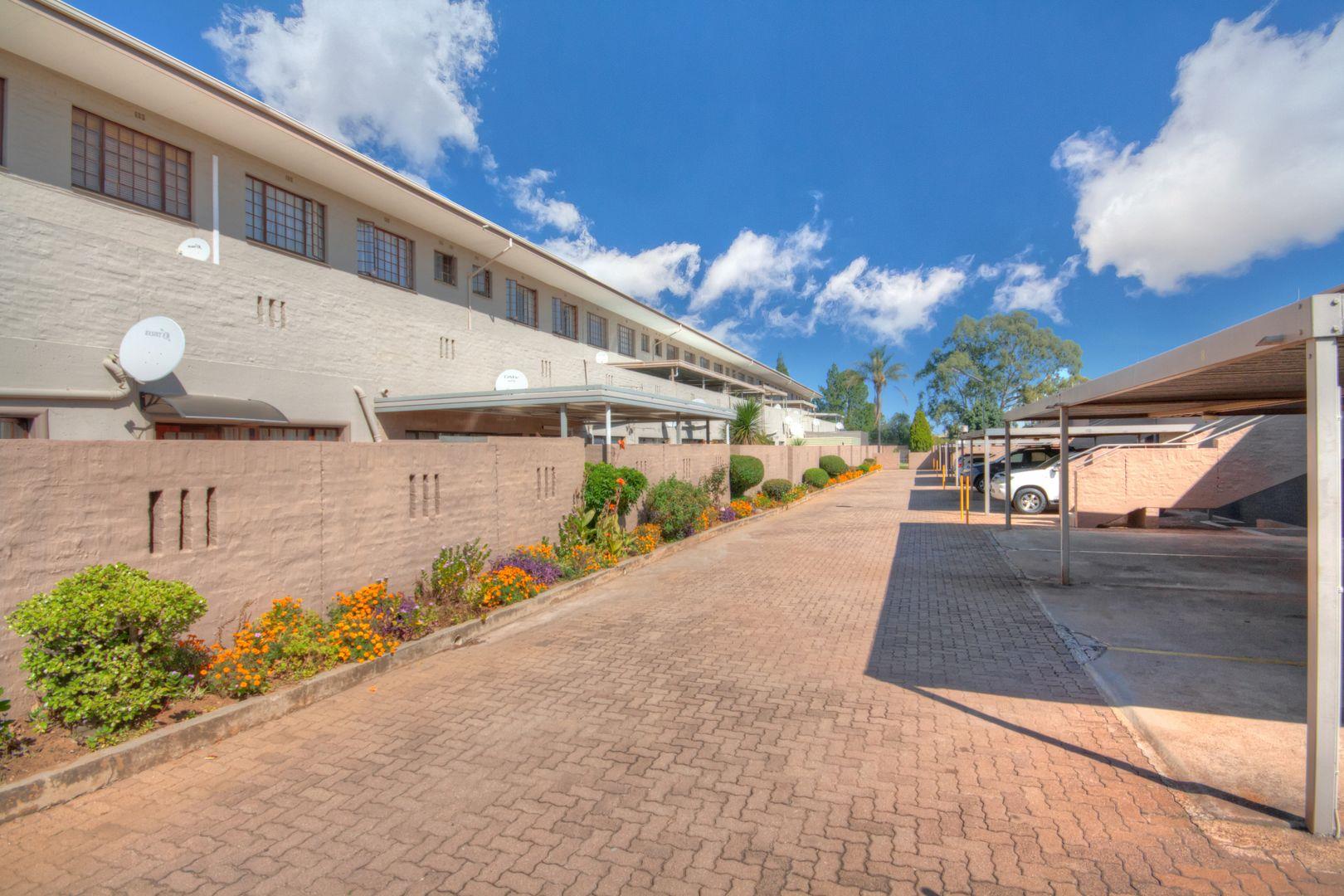 2 Bedroom Apartment / flat for sale in Ormonde P24114338455