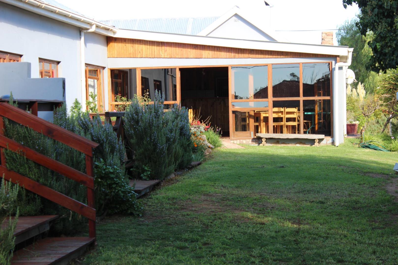 5 Bedroom House for sale in Willowmore P24114265220