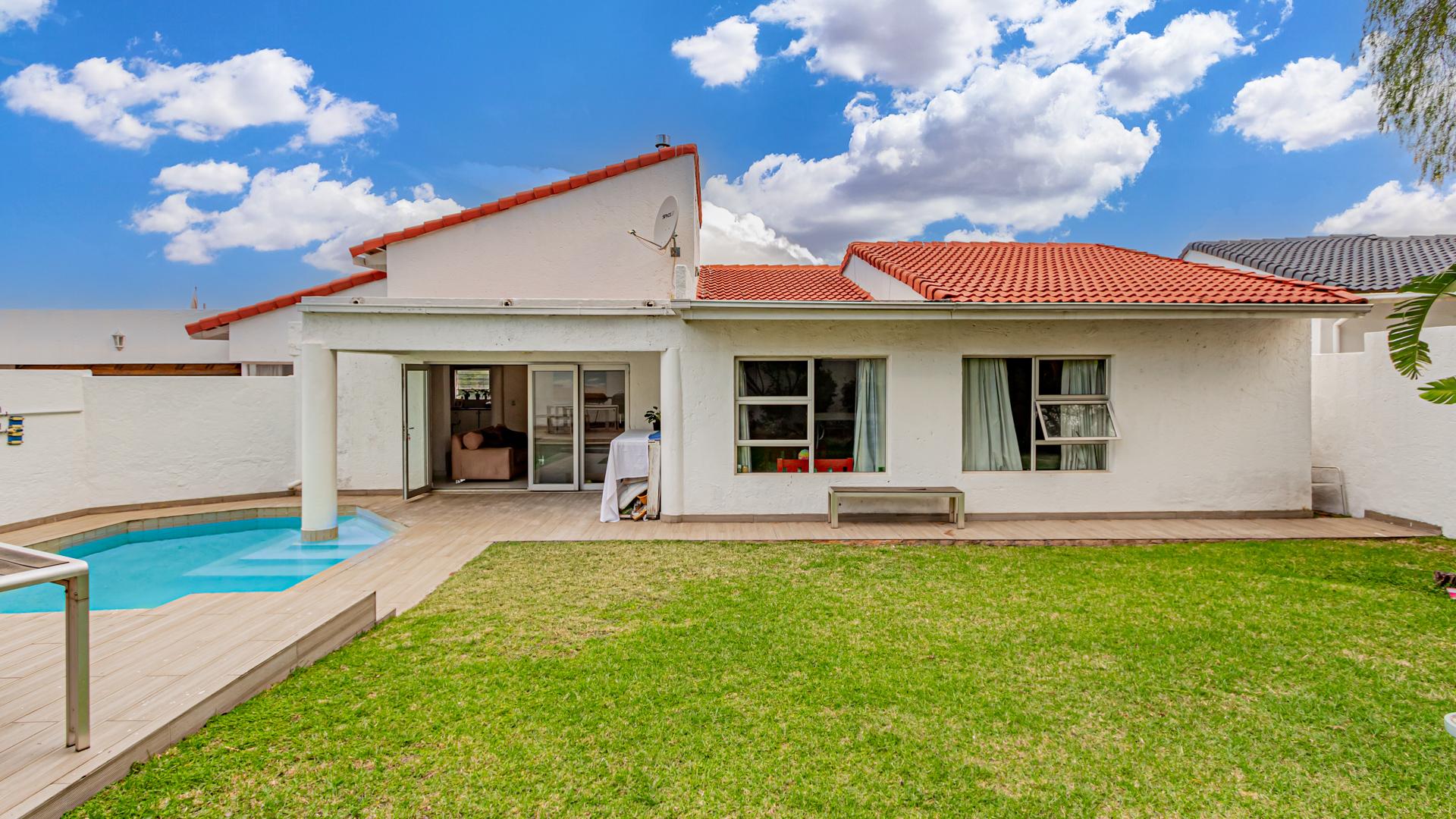 3 Bedroom House for sale in Craigavon P24114340370