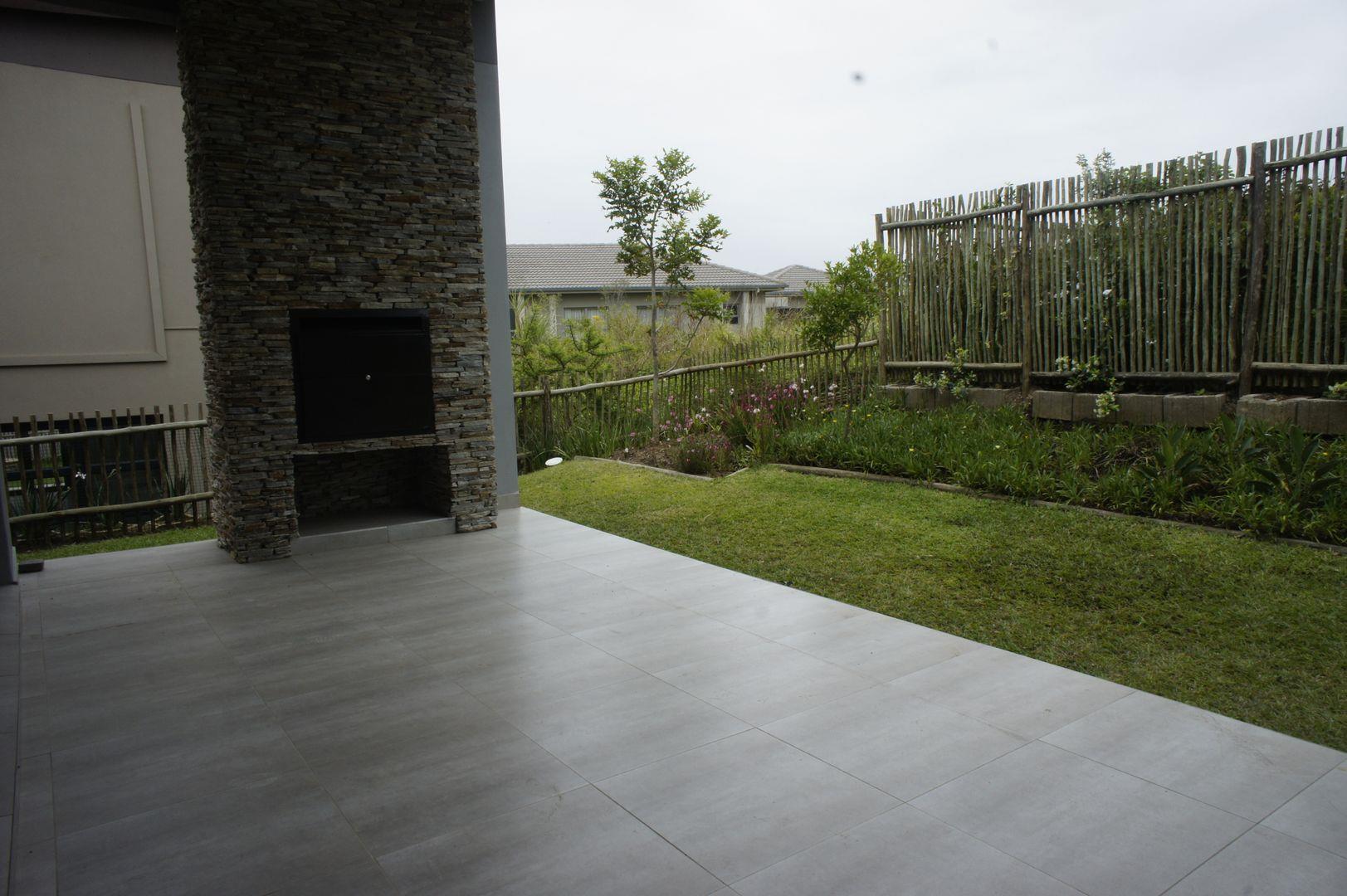 4 Bedroom House to rent in Palm Lakes Estate P24114340448