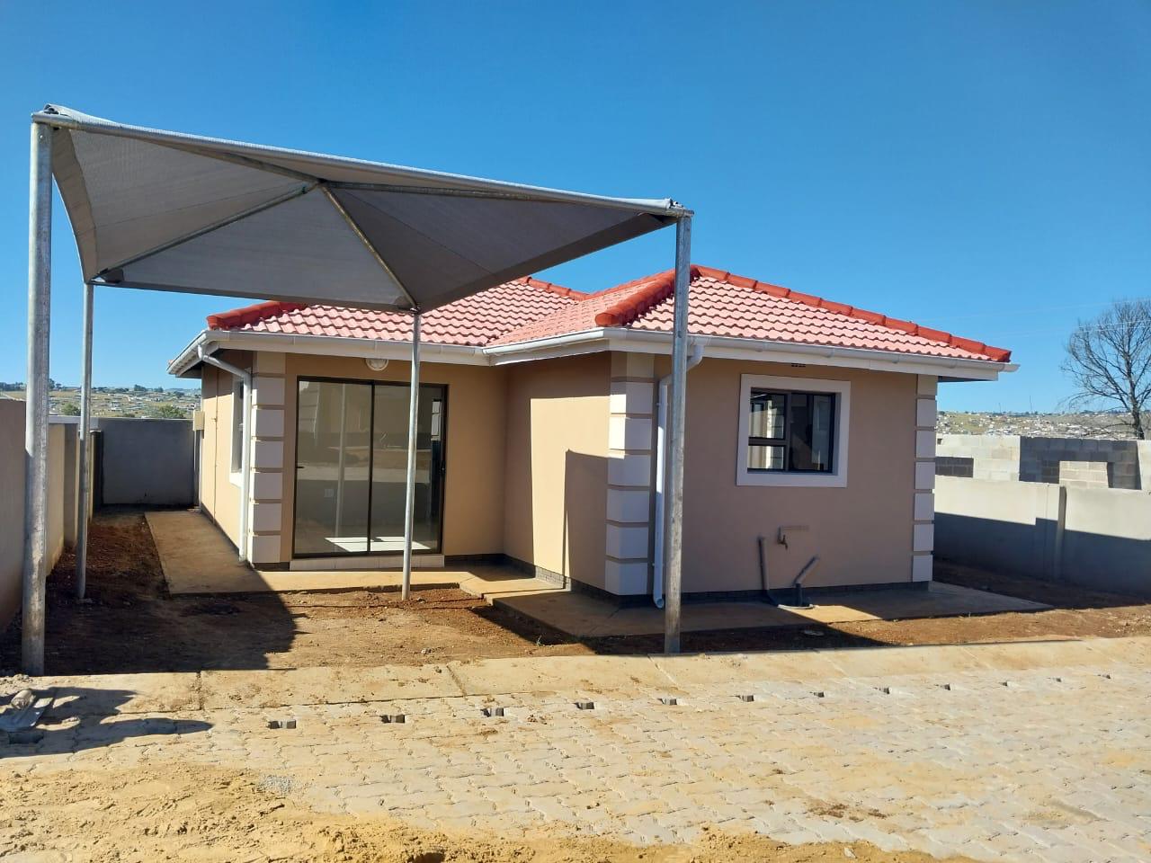 3 Bedroom House for sale in Mthatha Ncambedlana P24114341244
