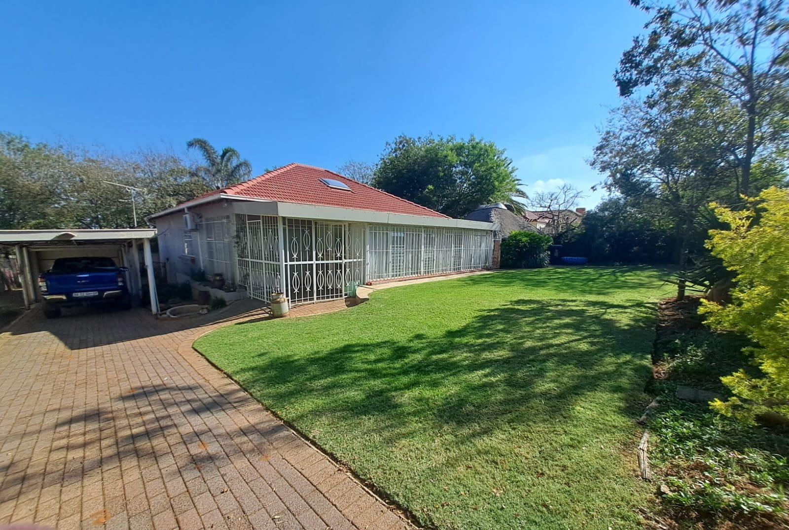 2 Bedroom House for sale in Horison 14 Eaton Road P24114342229