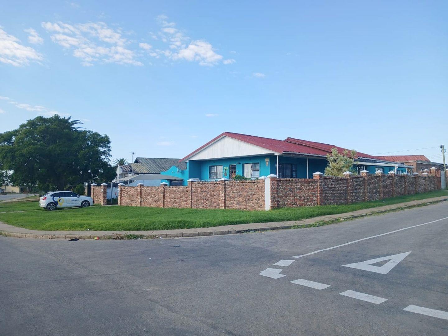 3 Bedroom House for sale in Thomas Gamble 23 Palm Drive P24114342370