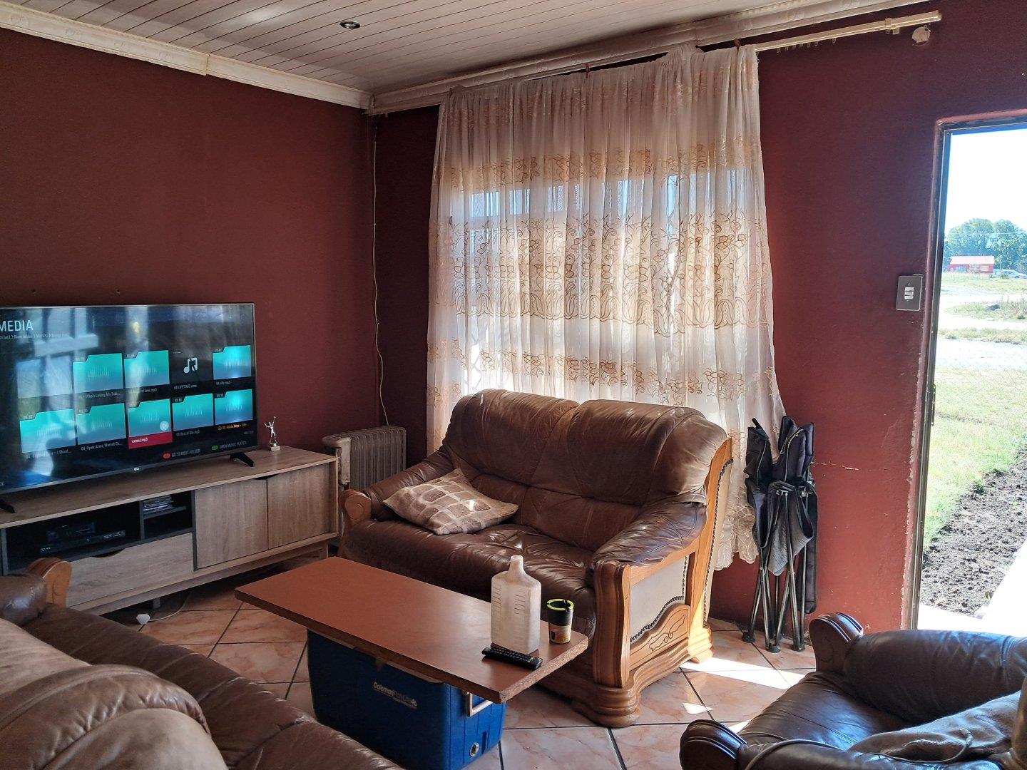 2 Bedroom House for sale in Ezakheni A P24114299482