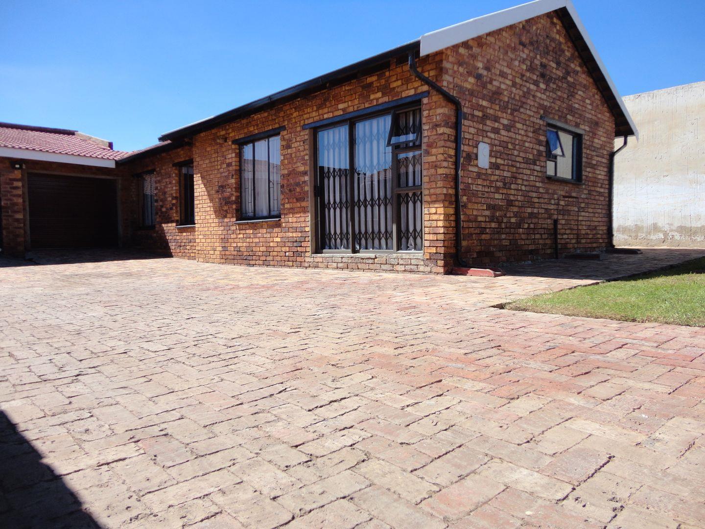 3 Bedroom House for sale in Sebokeng Zone 10 P24114343342