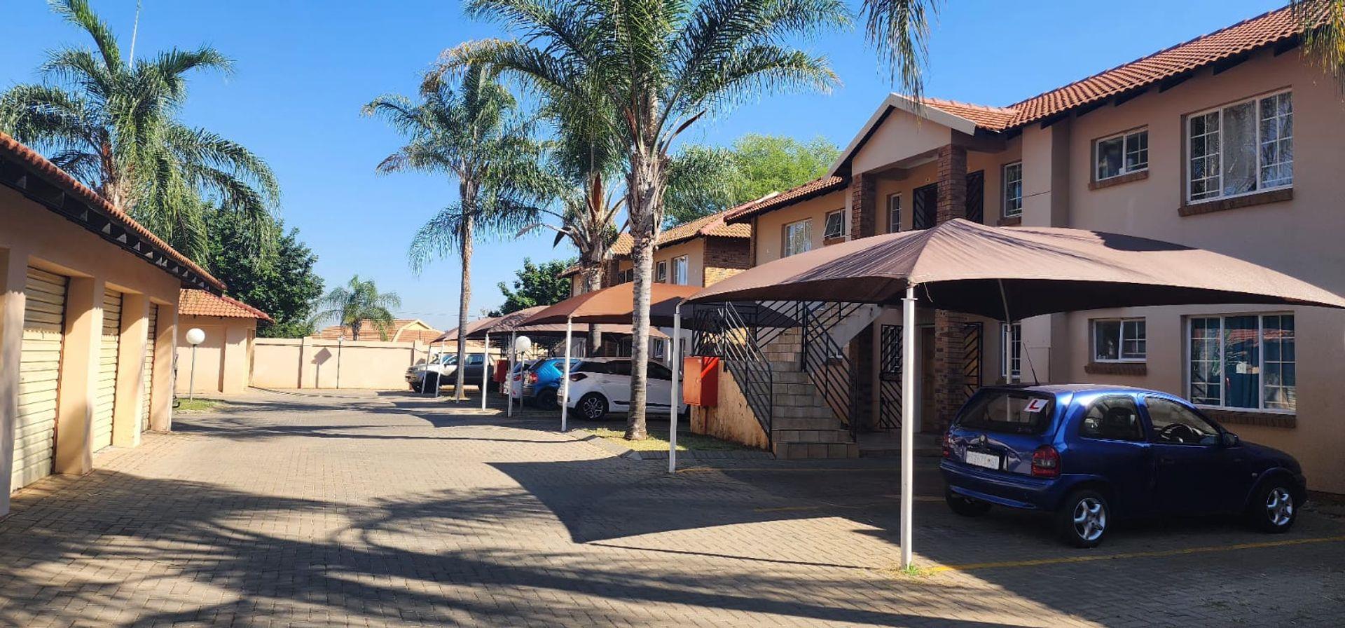 2 Bedroom Apartment / flat for sale in Montana P24114343478