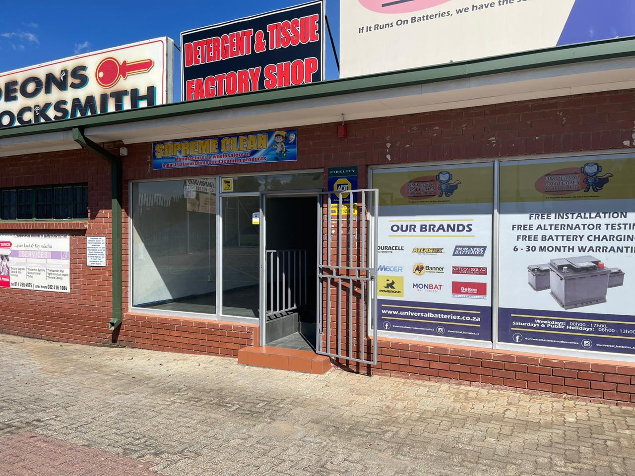 Commercial property to rent in Princess AH 44 Ontdekkers Road P24