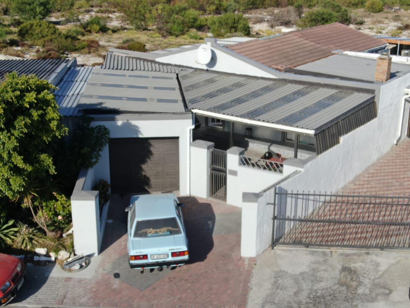 Woodlands, Mitchells Plain Property Houses for sale in Woodlands, Mitchells Plain