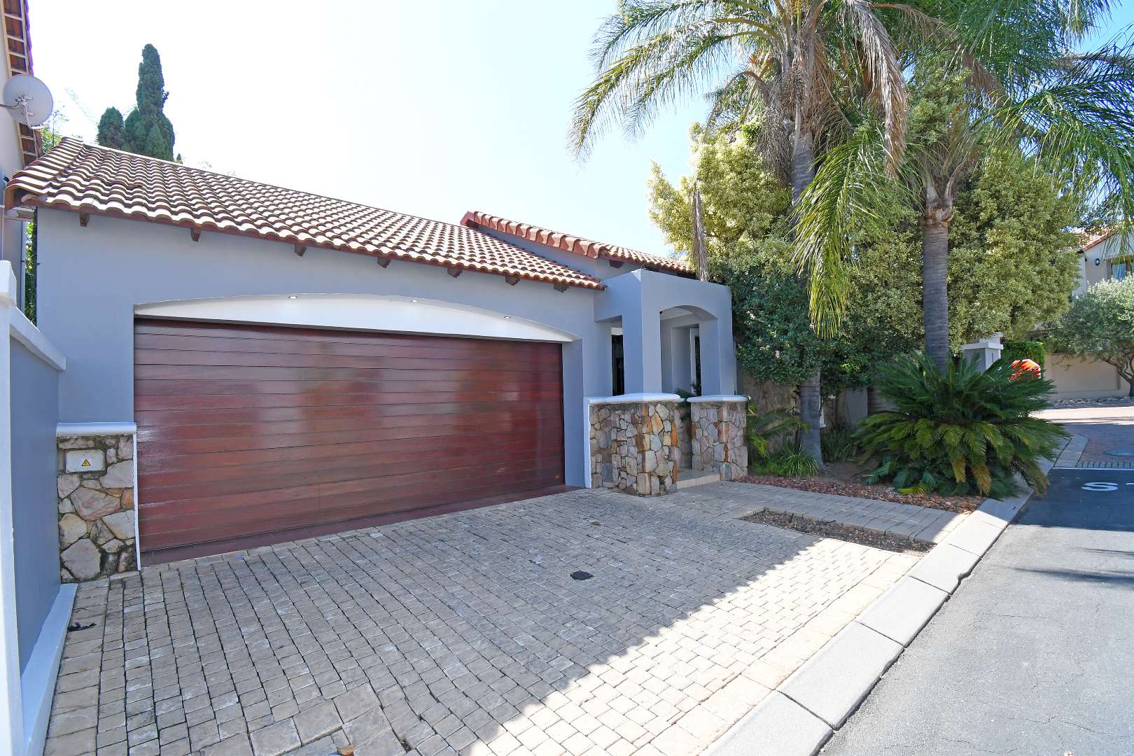 3 Bedroom House for sale in Broadacres 113 Broadacres Country Estate