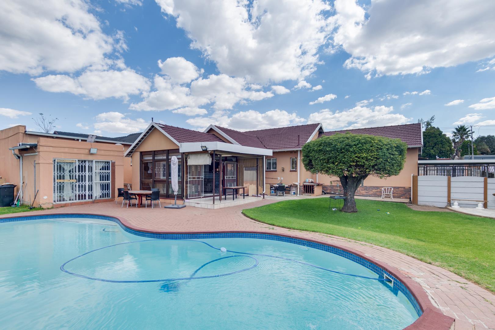 Tulisa Park Property Property and houses for sale in Tulisa Park