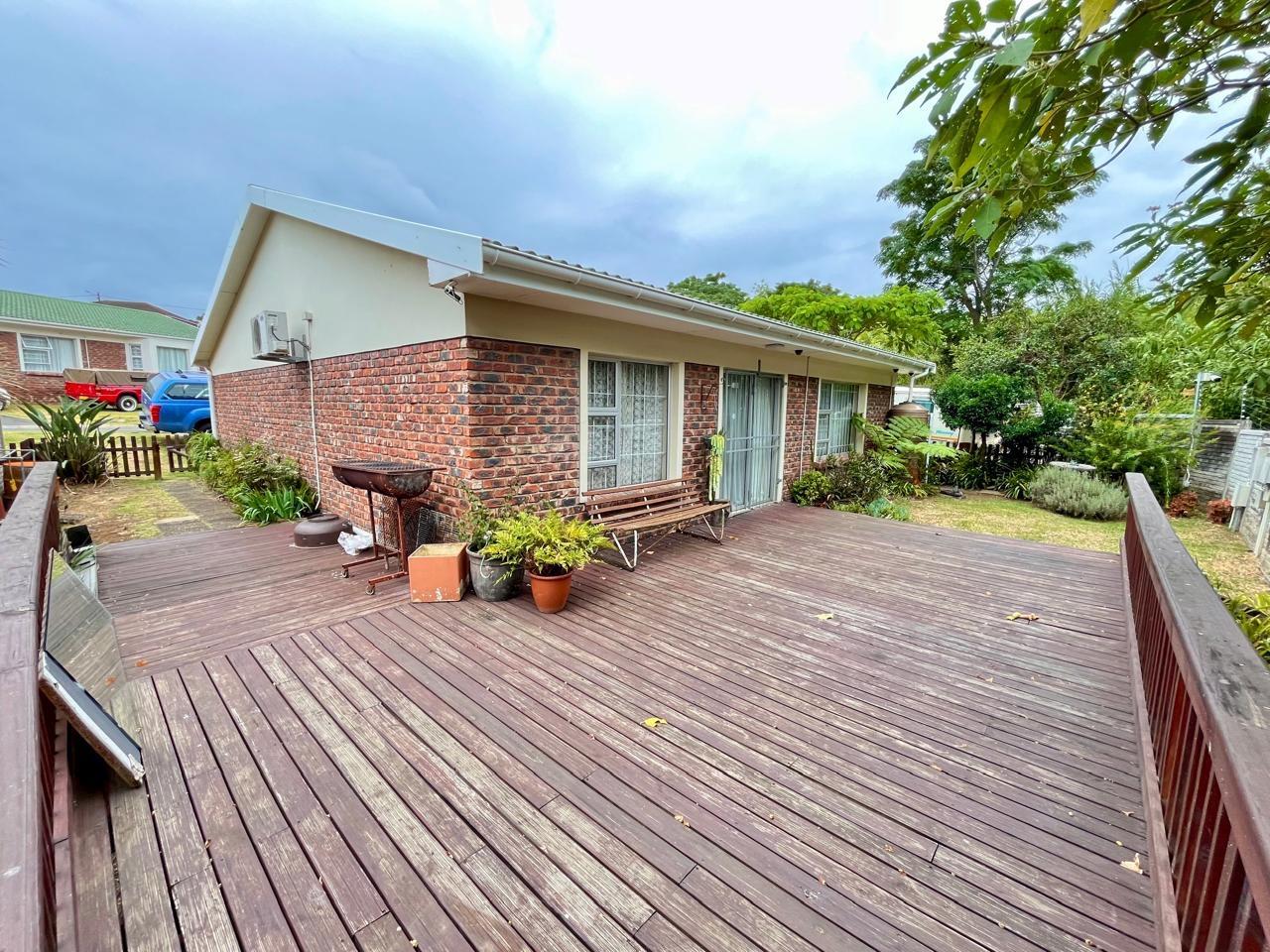 2 Bedroom House for sale in Abbotsford P24114346098