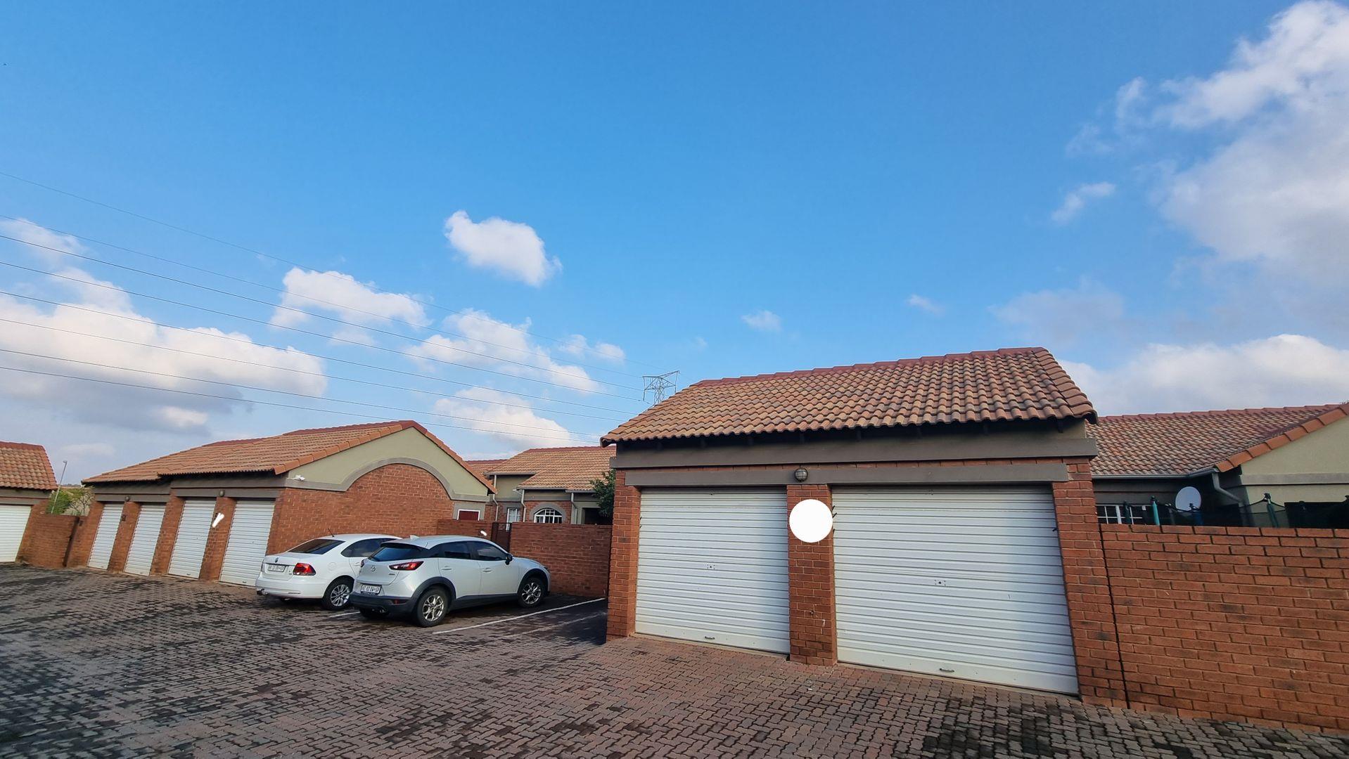 Eco Park Estate Property Townhouses to rent in Eco Park Estate