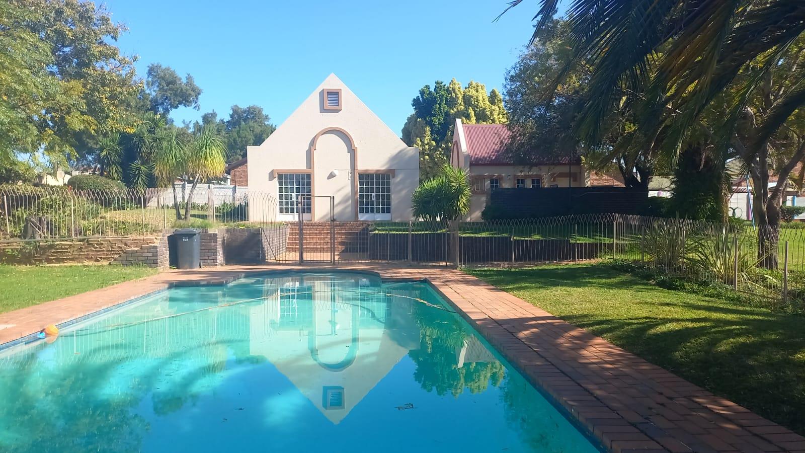 2 Bedroom Apartment / flat to rent in Noordwyk 467 Road