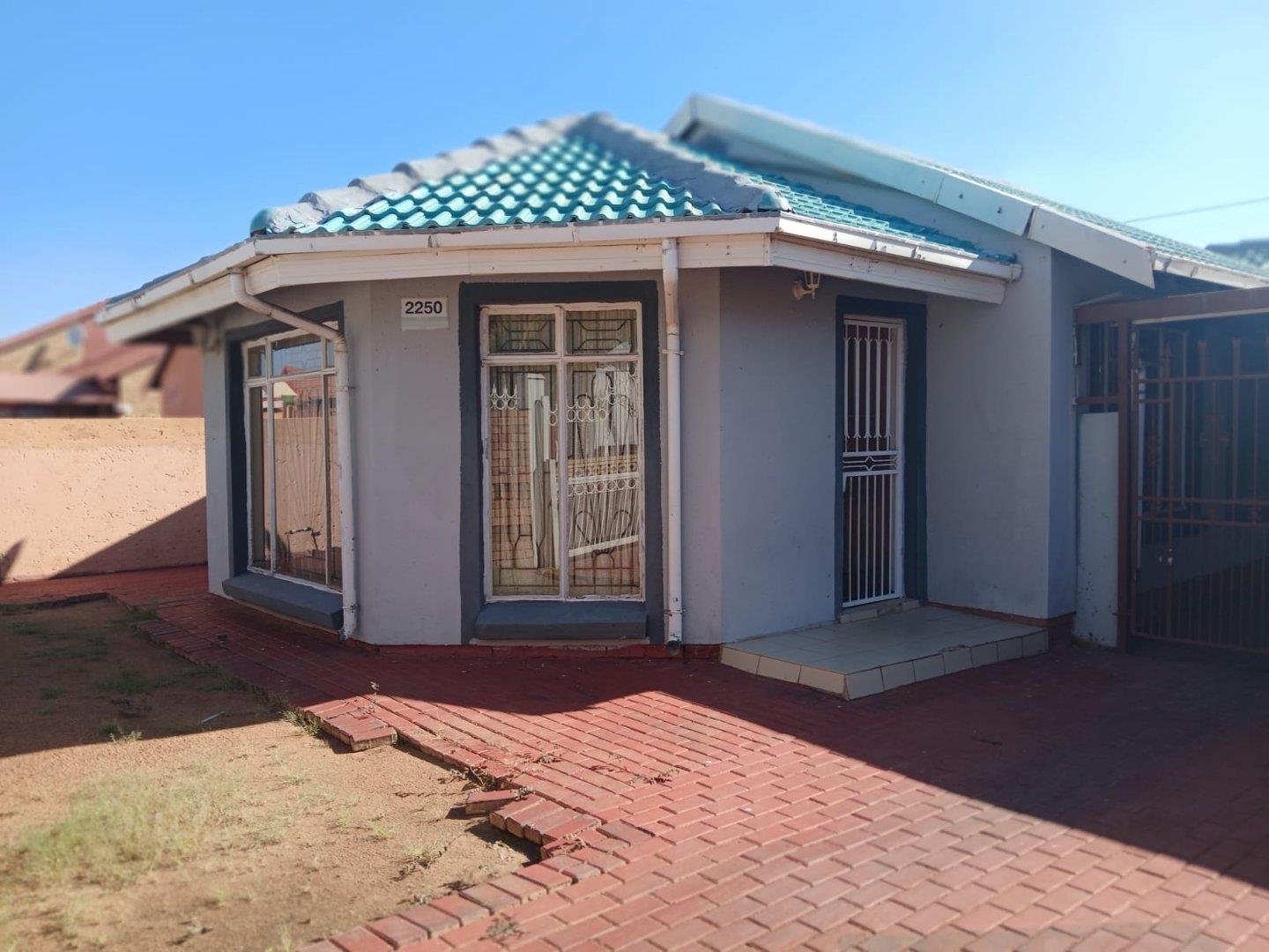 House to rent in Mabopane Unit X P24114349594