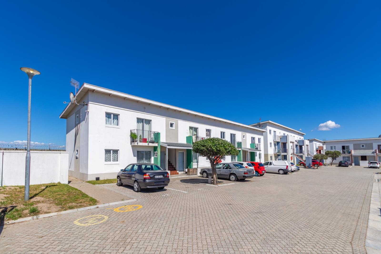 Apartments / flats to rent in Milnerton Milnerton Property