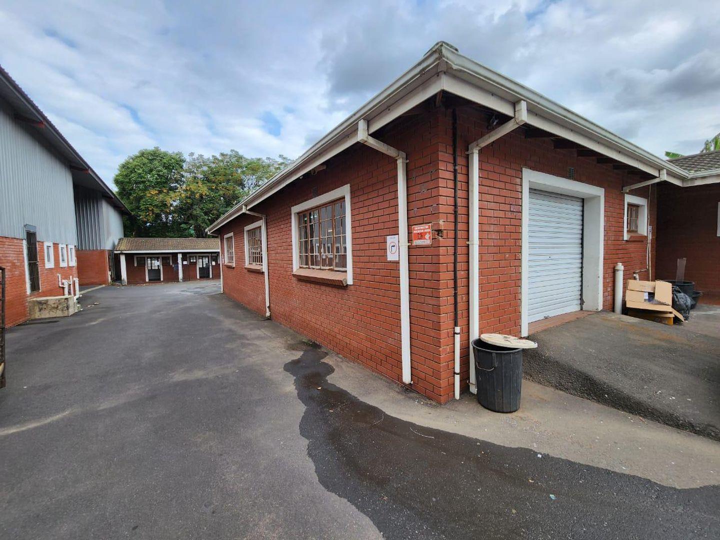 Industrial property to rent in Mount P24112613671