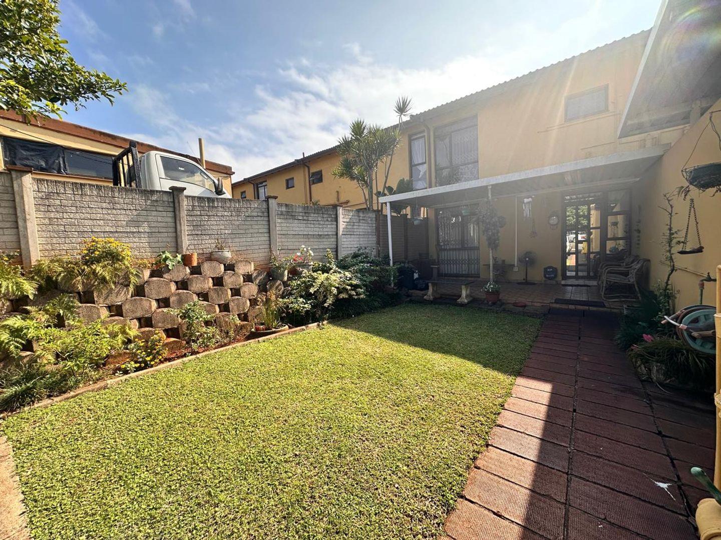 3 Bedroom Townhouse for sale in Woodhaven P24114353893